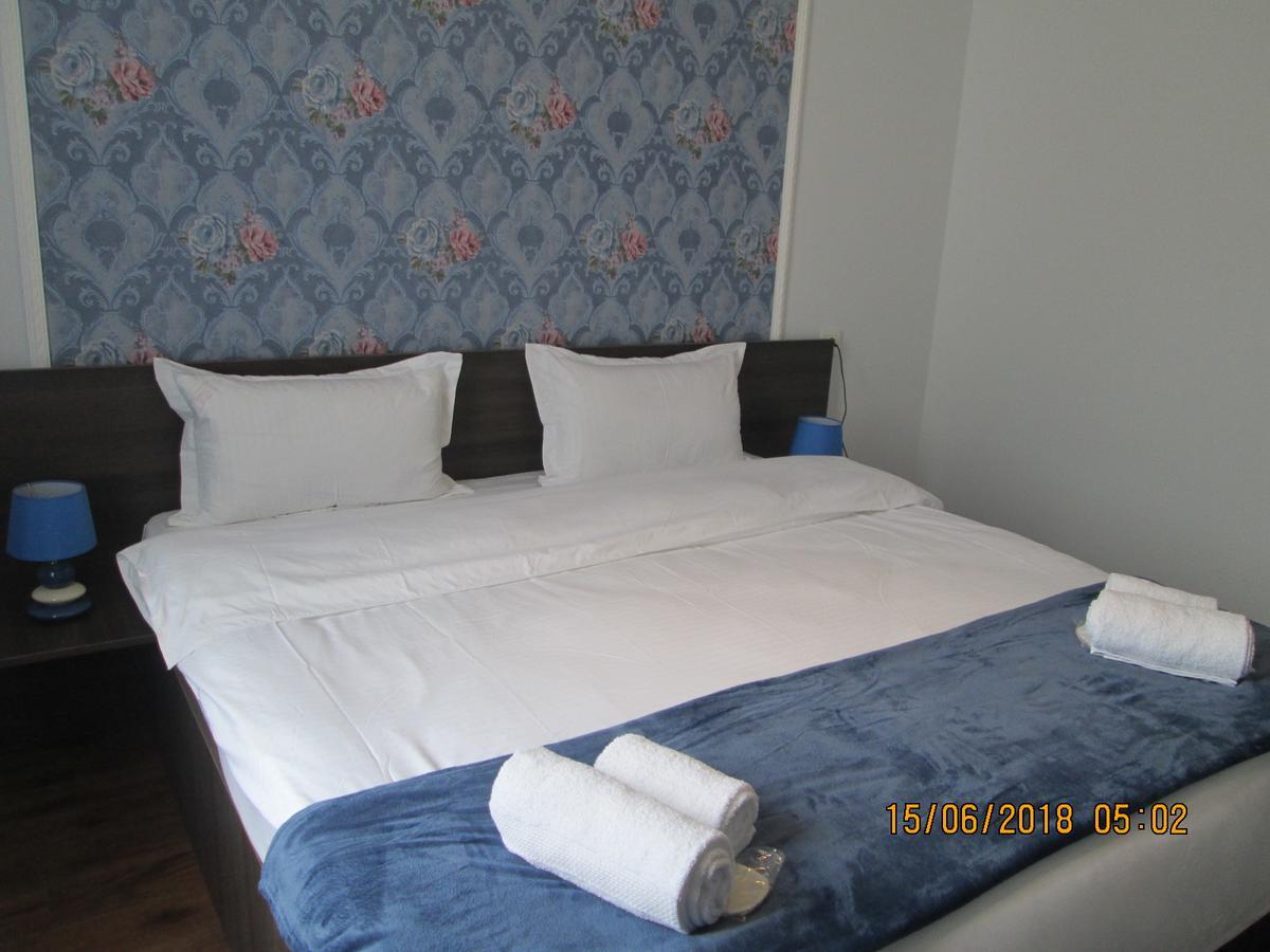 קזבגי Guesthouse Elli & Cottages מראה חיצוני תמונה
