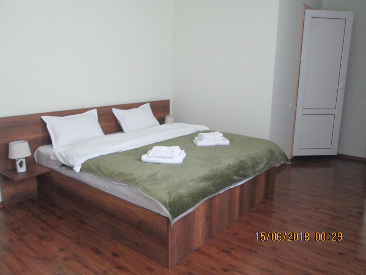 קזבגי Guesthouse Elli & Cottages מראה חיצוני תמונה