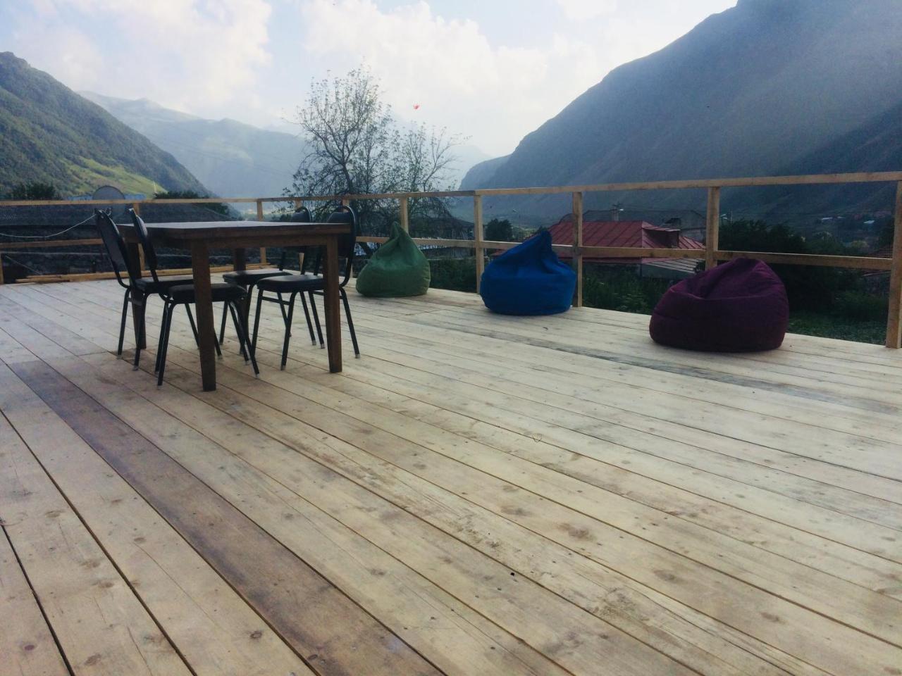 קזבגי Guesthouse Elli & Cottages מראה חיצוני תמונה